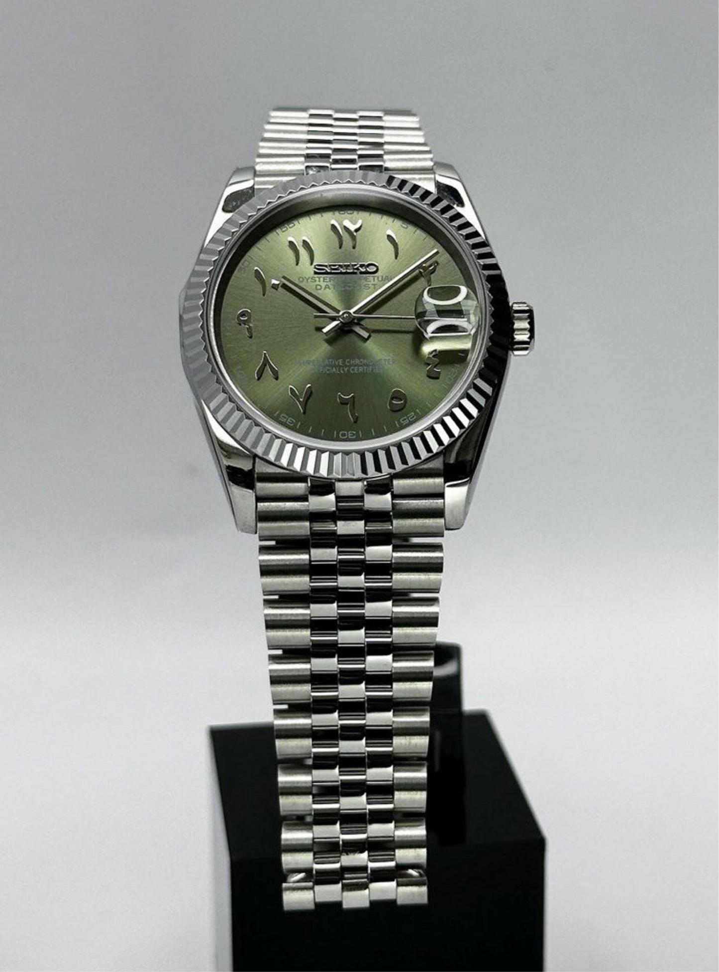 Seiko date-just Arabic Green dial 36/39