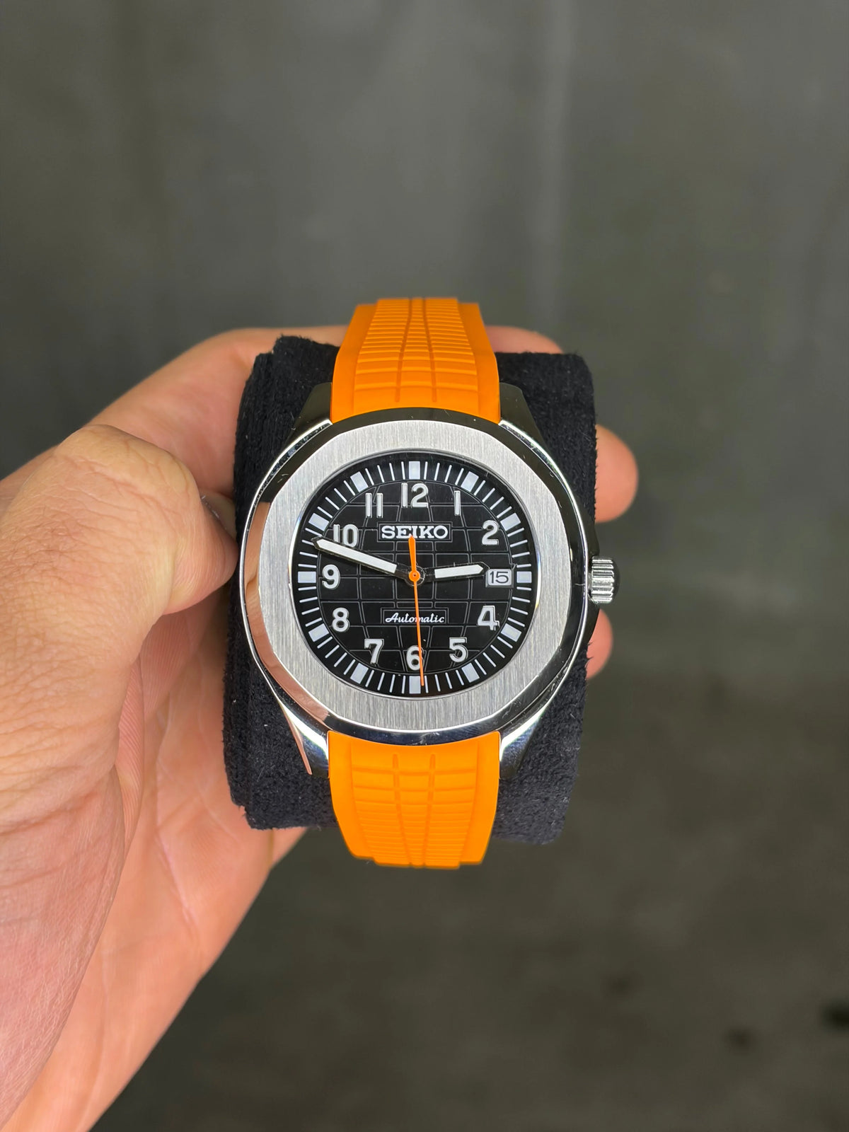 Seiko Aquanaut Mod ‘Halloween’ Orange & Black 40
