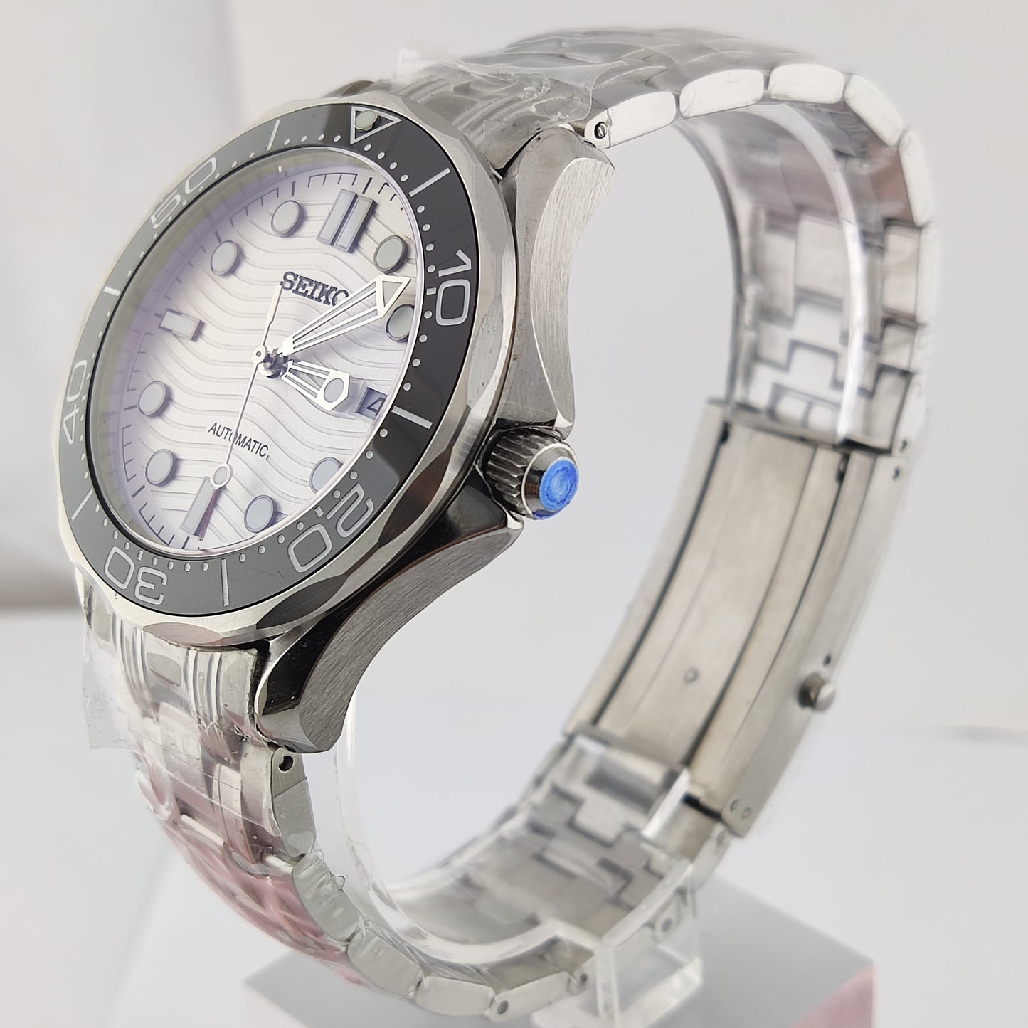 Seiko Seamaster 42- Black/ White Dial
