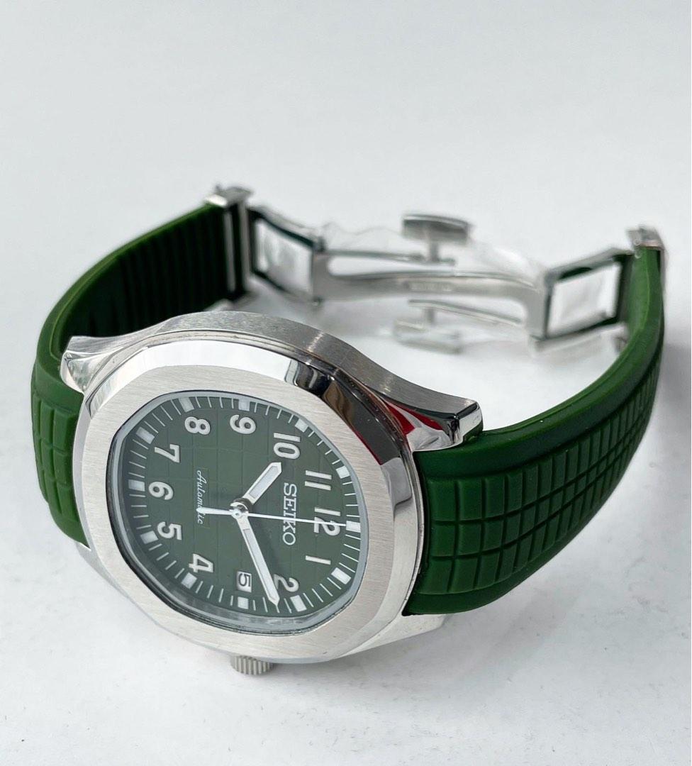 ‘Dark Green’ Seiko Aquanaut 40