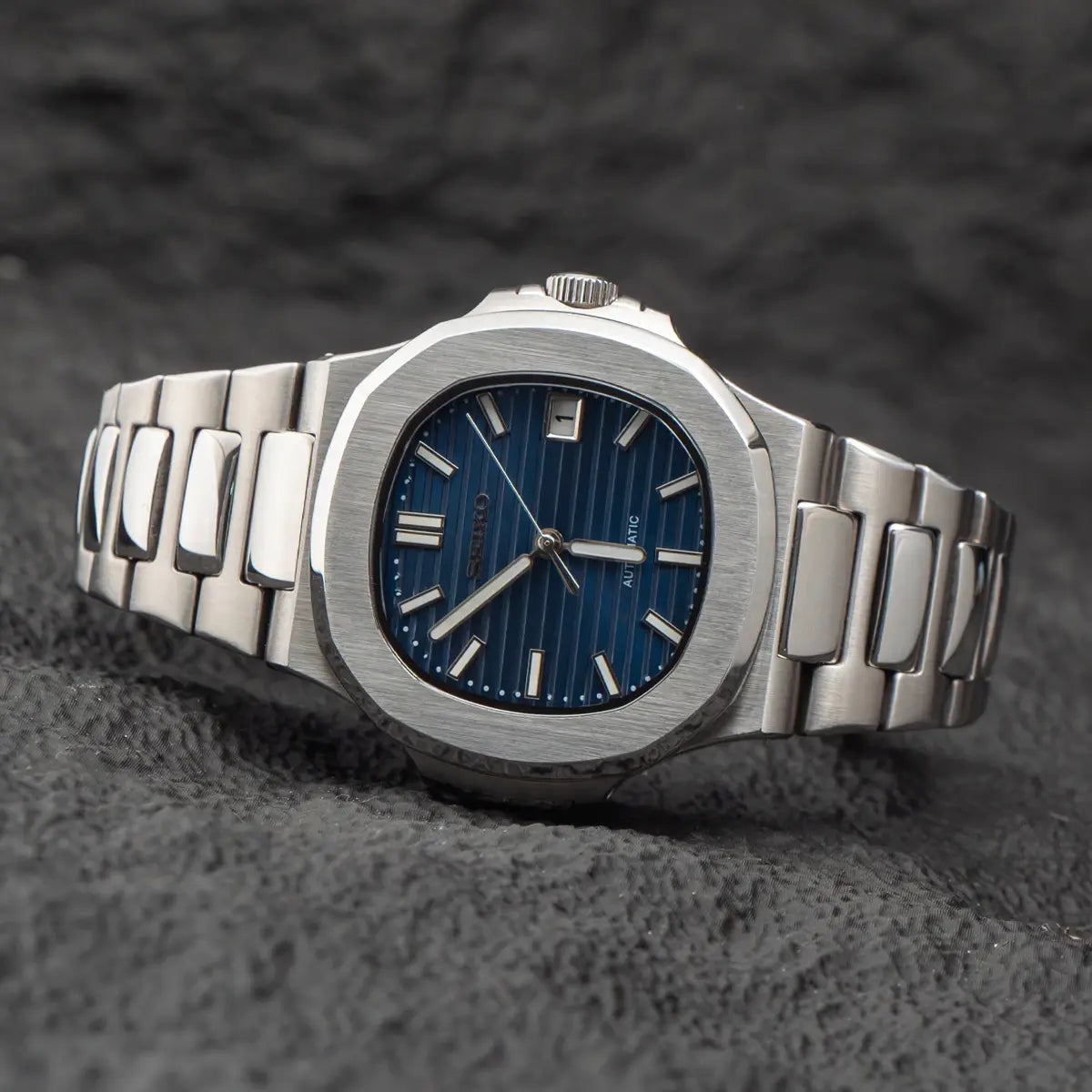 Seiko Nautilus Mod ‘Steel 5711’ Blue Dial 40