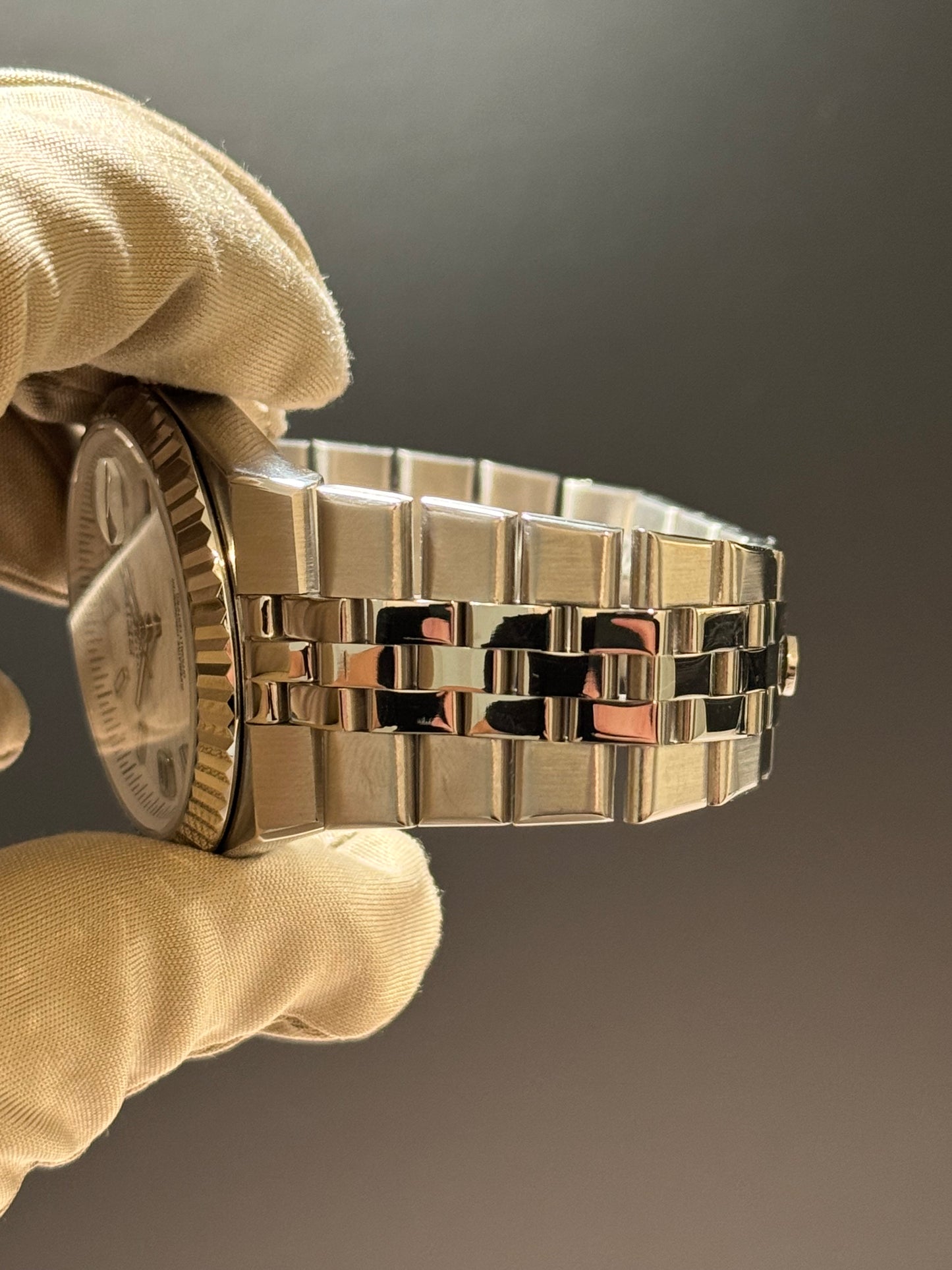 Seiko ‘Land- Dweller’ White Honeycomb Dial Mod 36/40