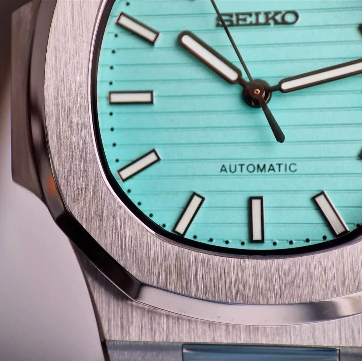 Seiko Nautilus Mod ‘Tiffany Blue Dial’ 40