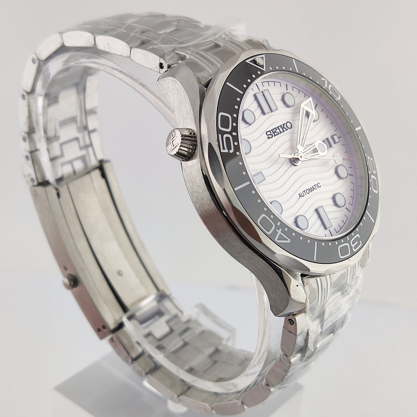 Seiko Seamaster 42- Black/ White Dial