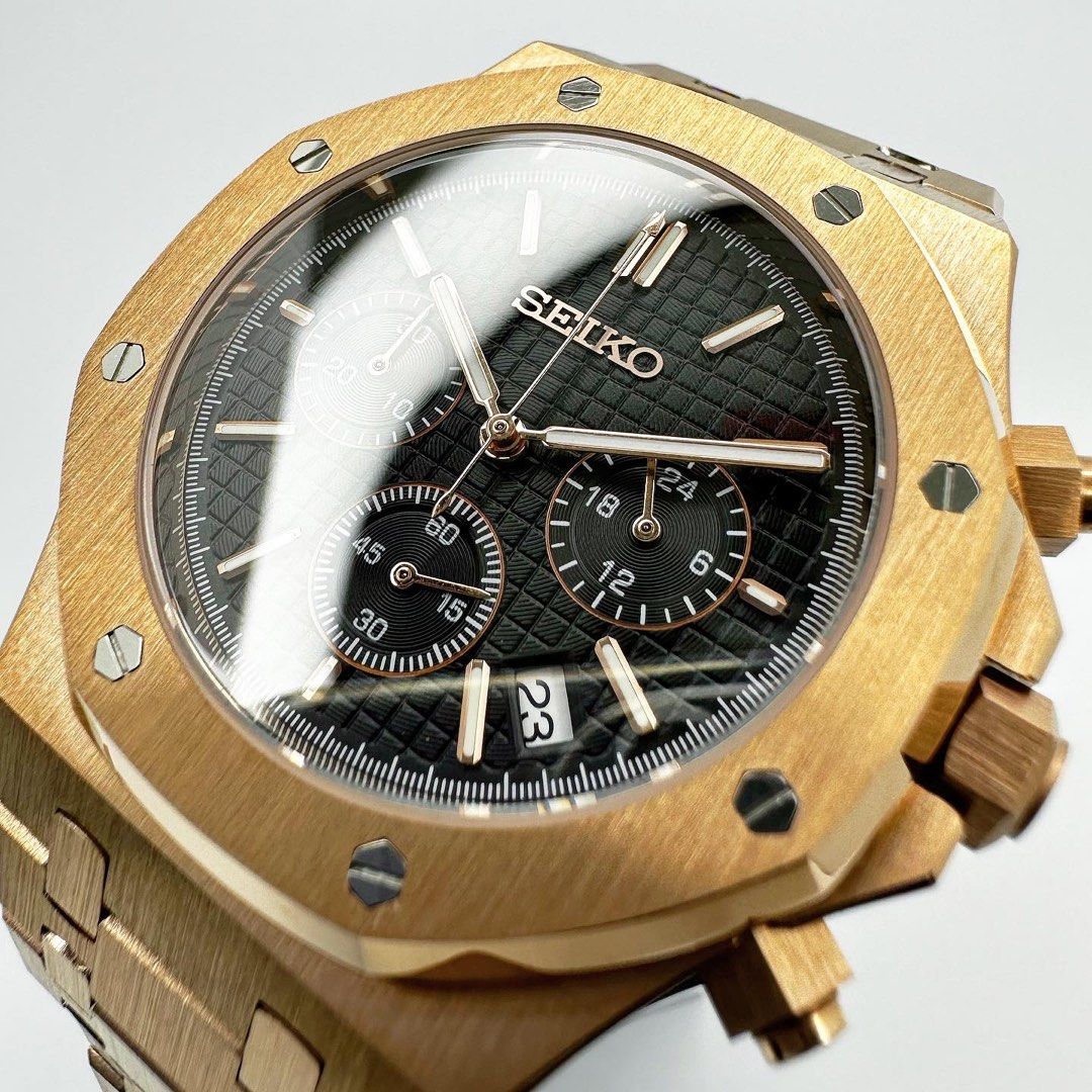 Gold “SEIKOAK” Chronograph Black Dial 42