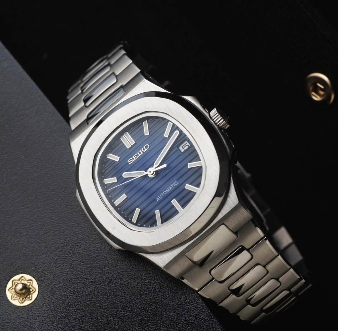 Seiko Nautilus Mod '5711' Blue Dial 40 – NH35 Mod Watch Shop