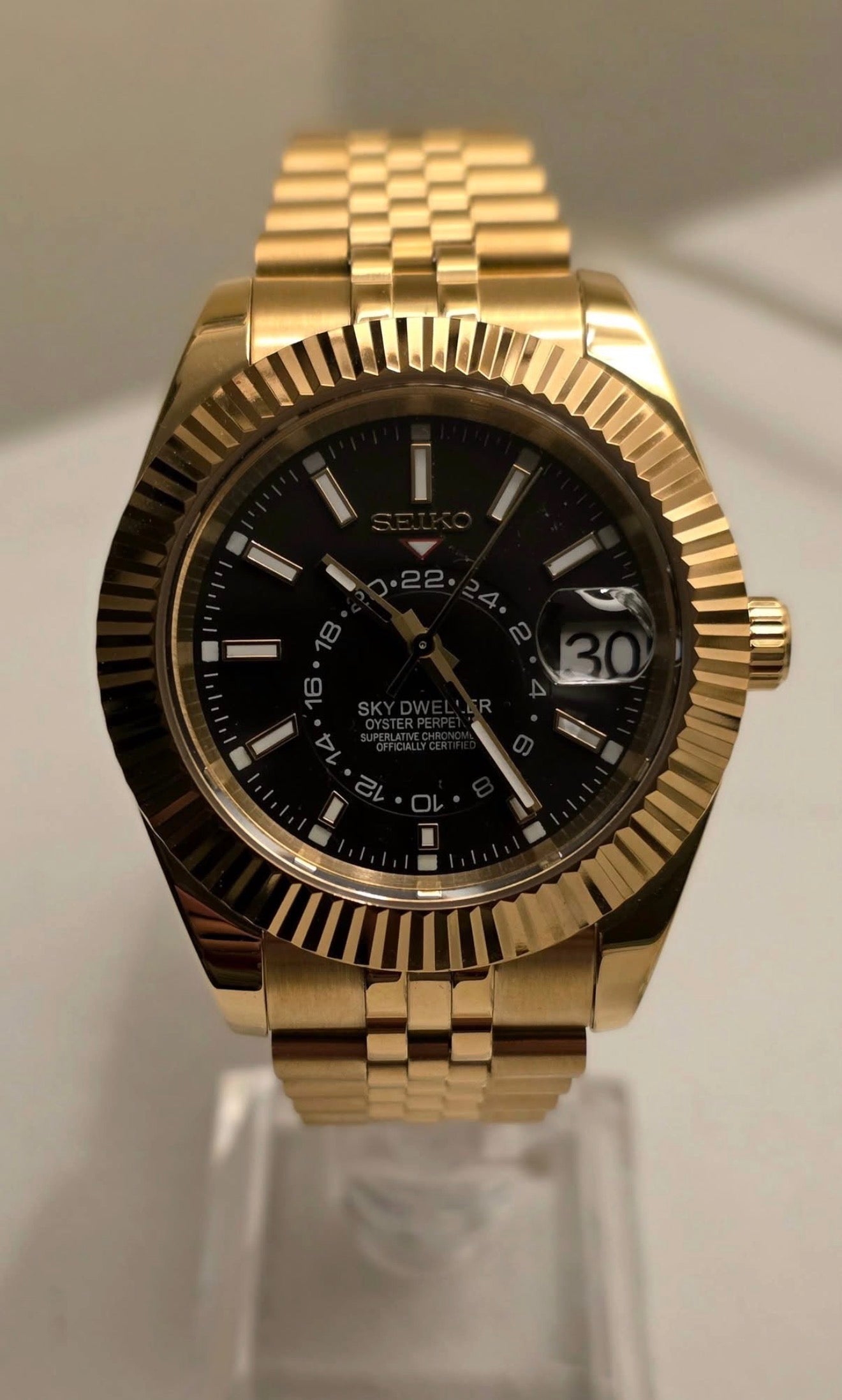 Seiko Sky- Dweller Mod ‘Gold/ Black Dial’ 40