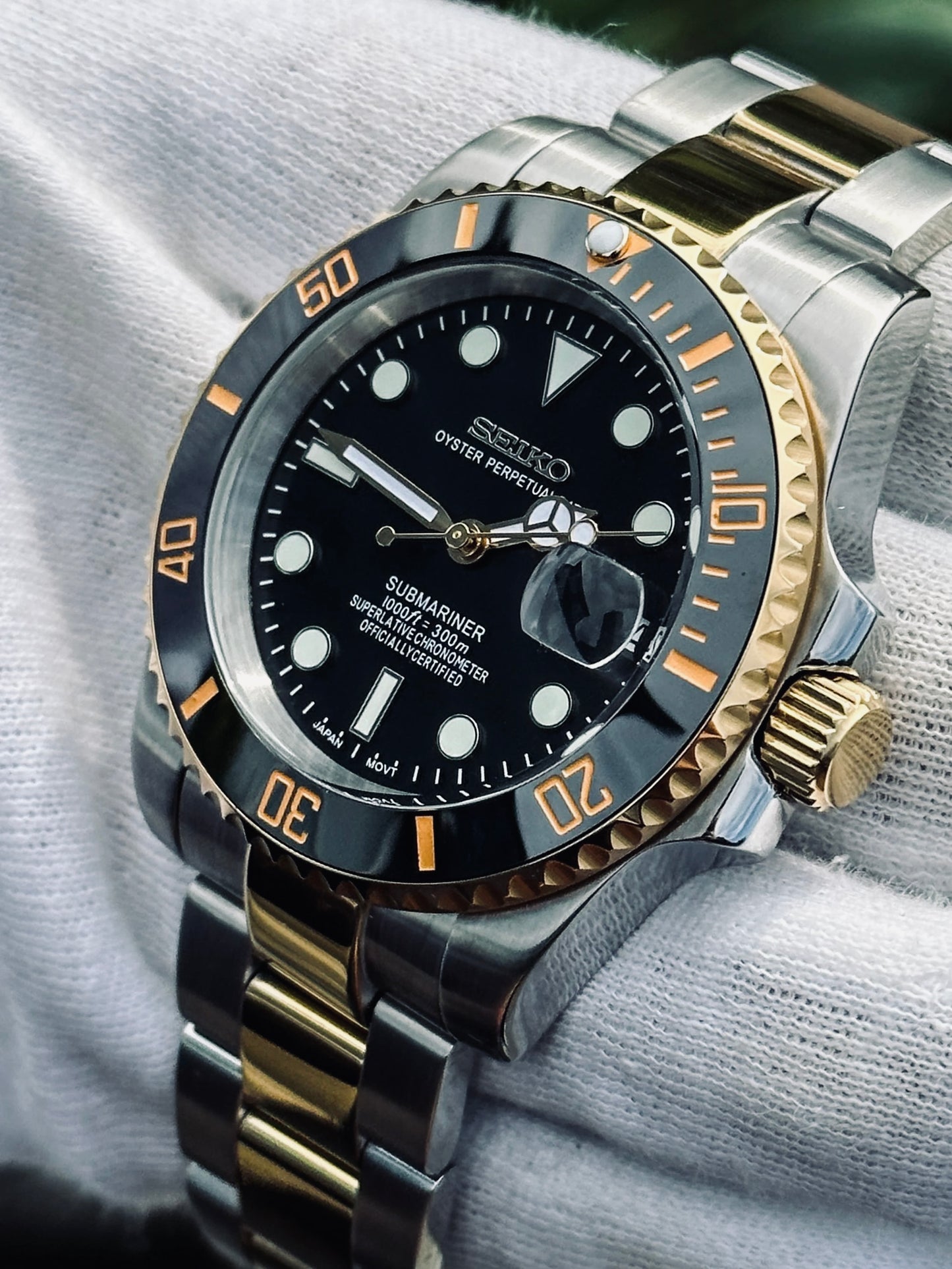 Seiko Submariner Mod ‘Gold 2-tone Black Dial’ 40
