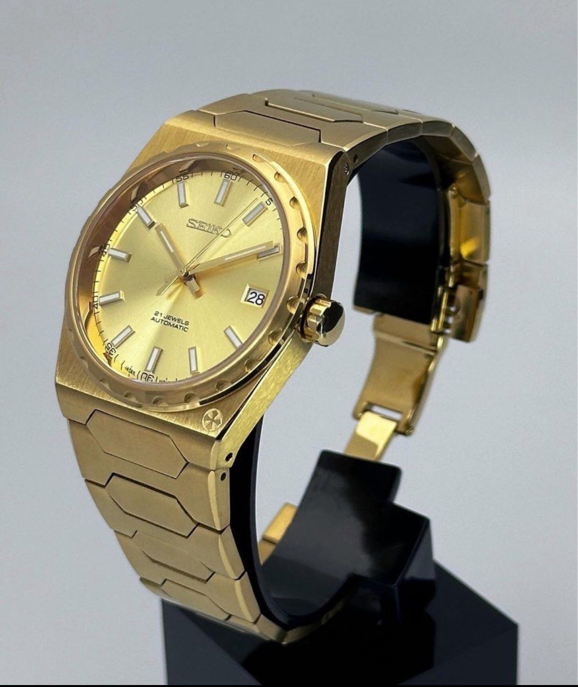 Limited Edition Seiko Mod ‘222’ Gold Face