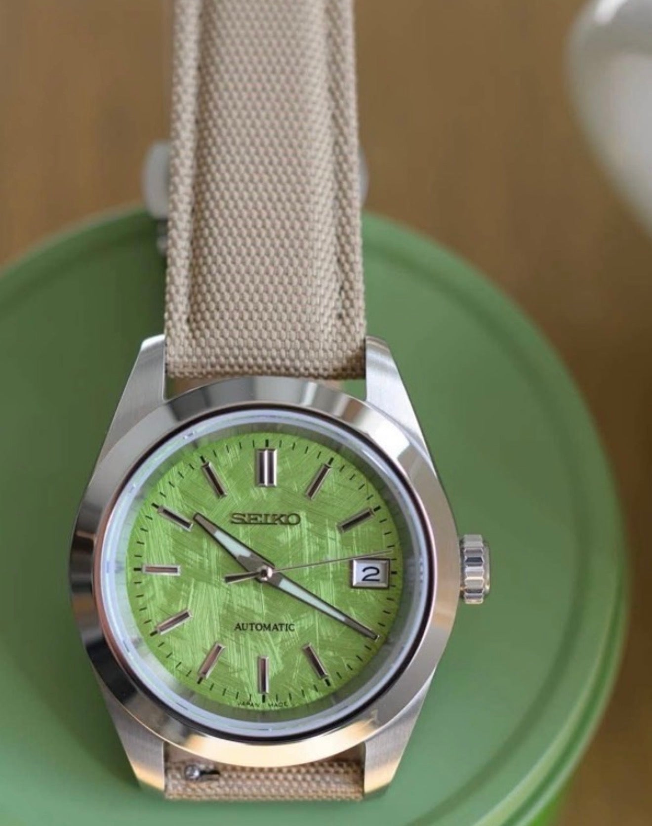 Seiko Date-just mod custom green dial/beige strap