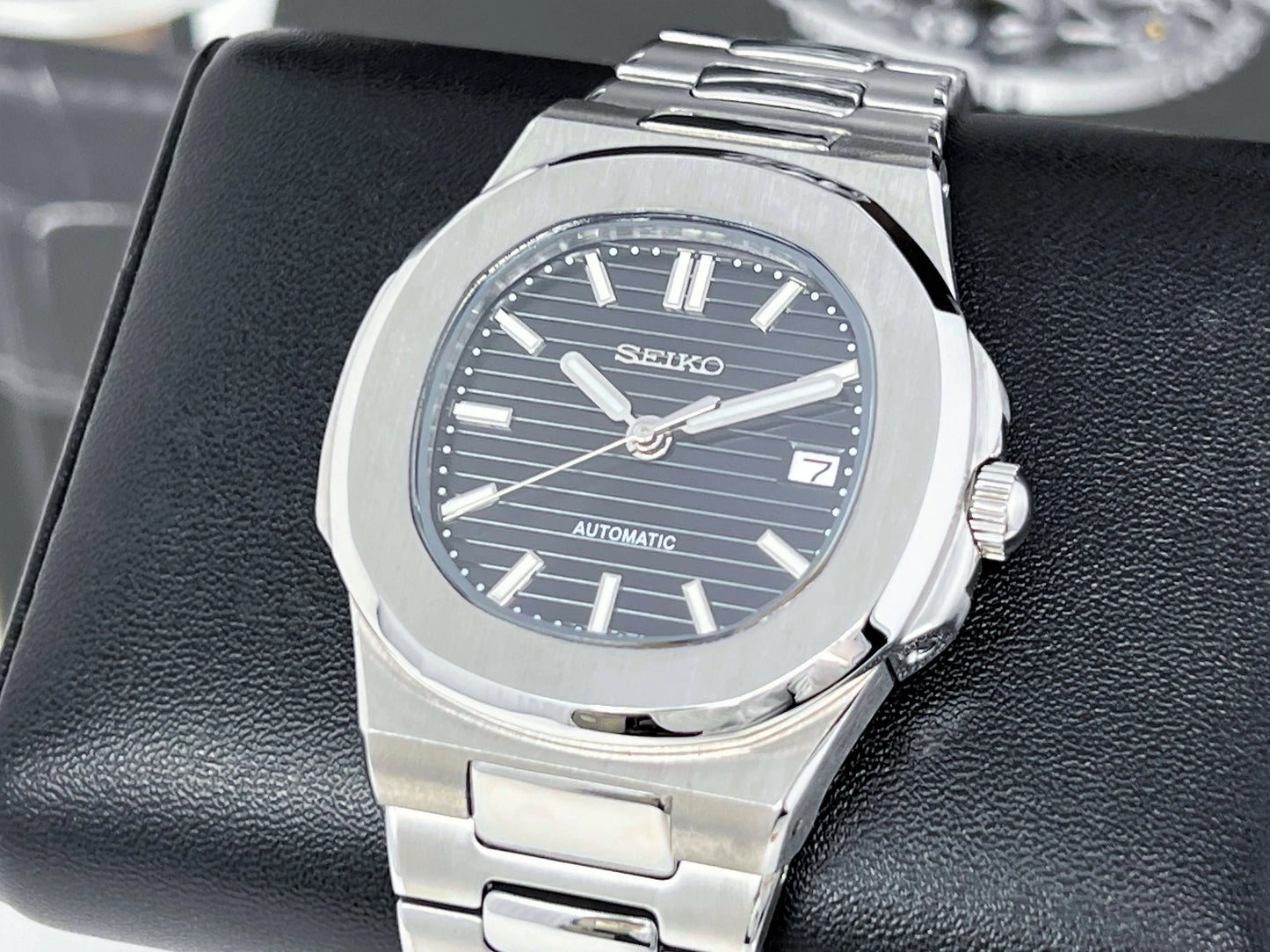 Seiko Nautilus ‘Steel Black Dial’ 40