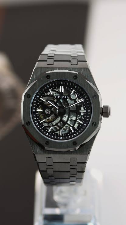 Seiko Royal Oak Mod ‘Black PVD Skeleton’ 41 (NH70)
