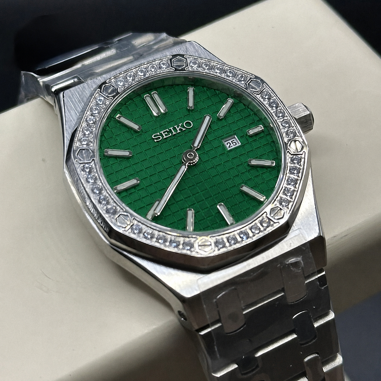Ladies Royal Oak Mod ‘Diamond Bezel/Green Dial’ 33mm