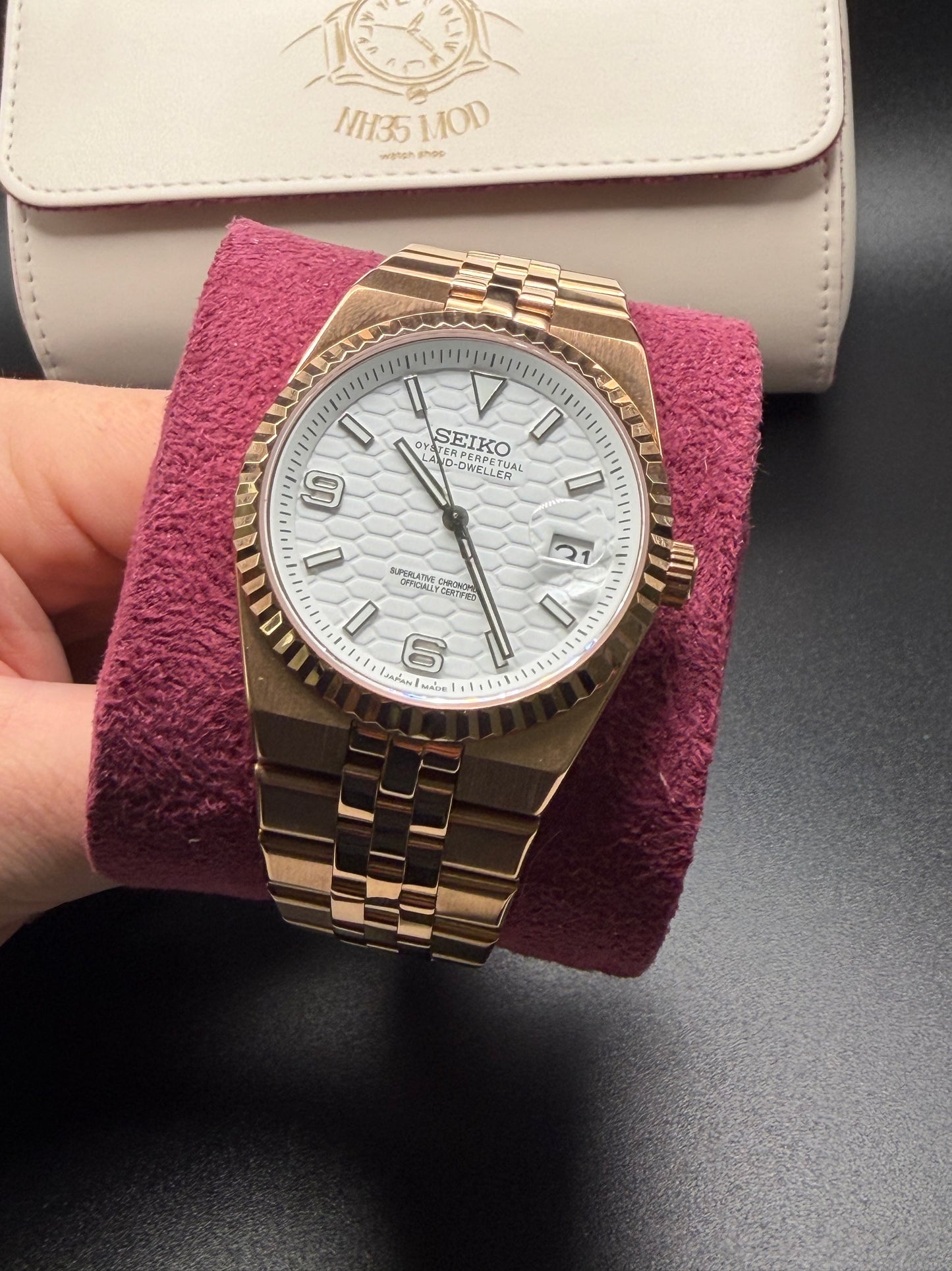 Seiko Land-Dweller Mod ‘Rose Gold/ Honeycomb White Dial’ 36/40