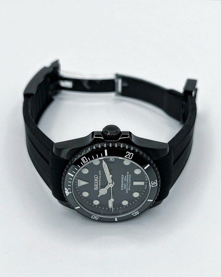 Seiko Submariner Mod ‘All Black/ Rubber Strap‘ 40