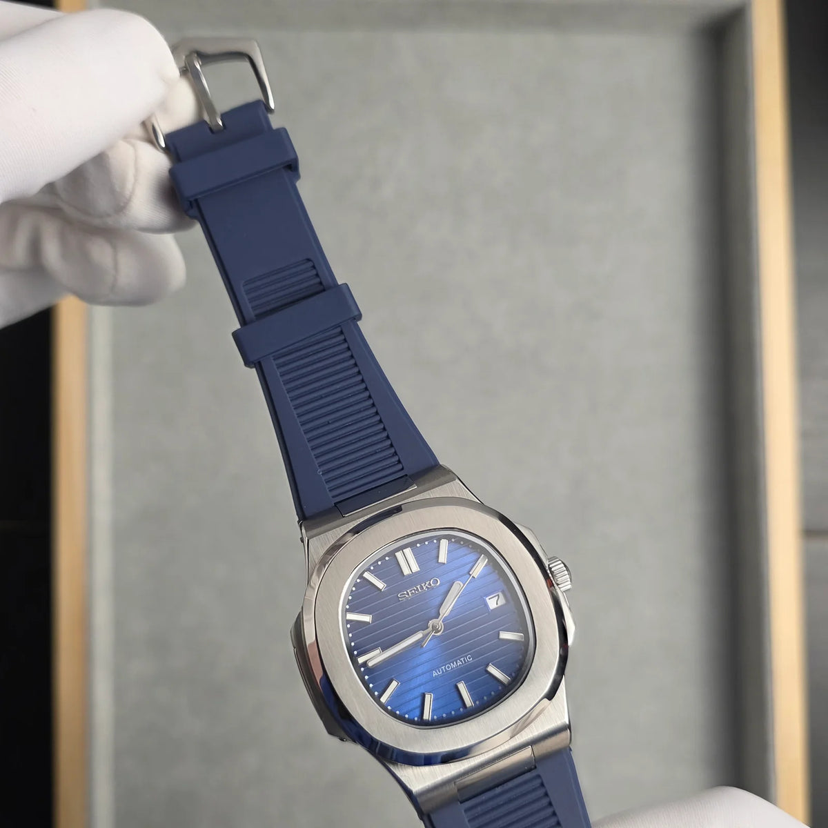 Seiko Nautilus Mod ‘Blue Dial Rubber Strap’ 40