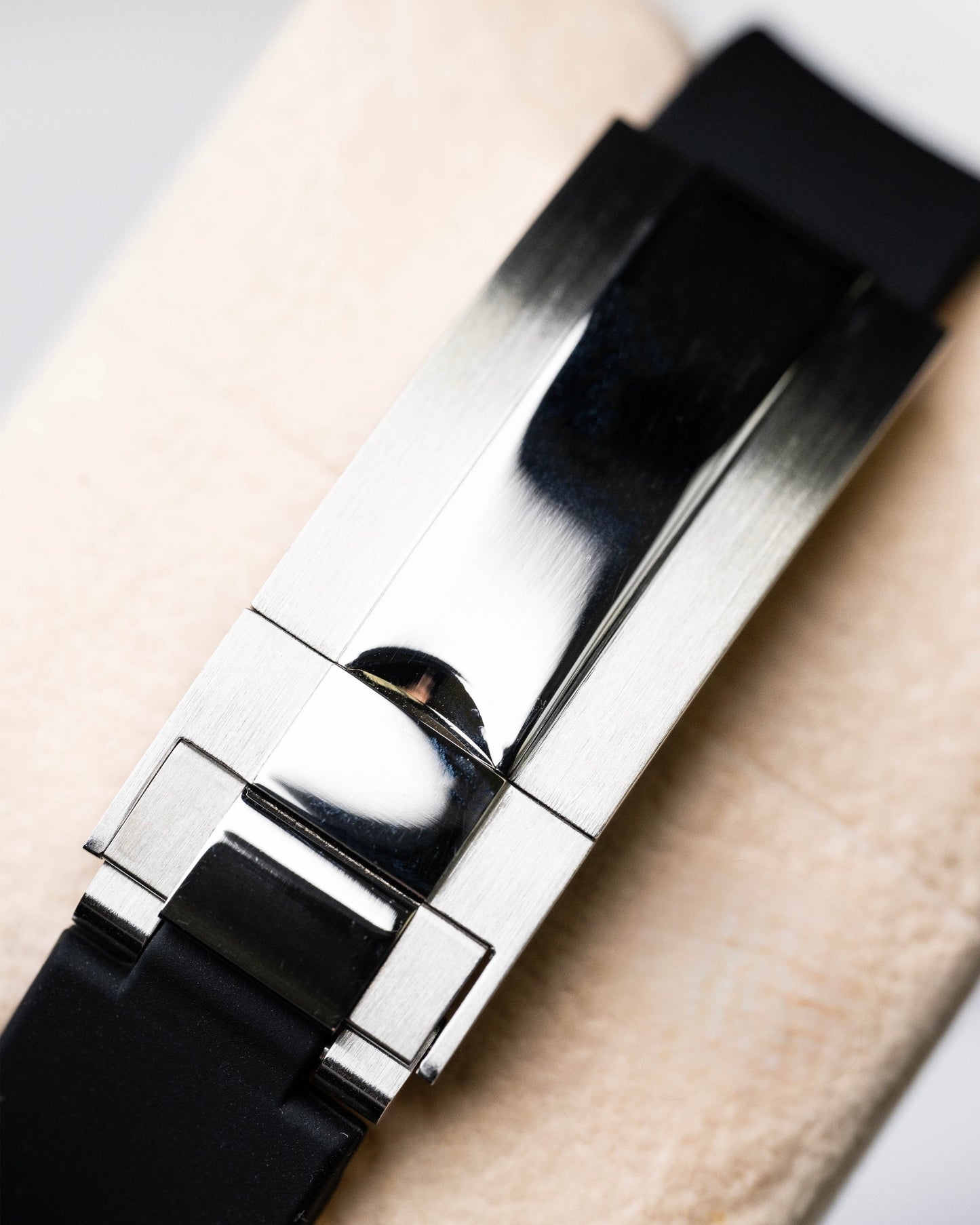 Seiko Daytona Mod ‘Ghost’ Black Rubber Strap 40