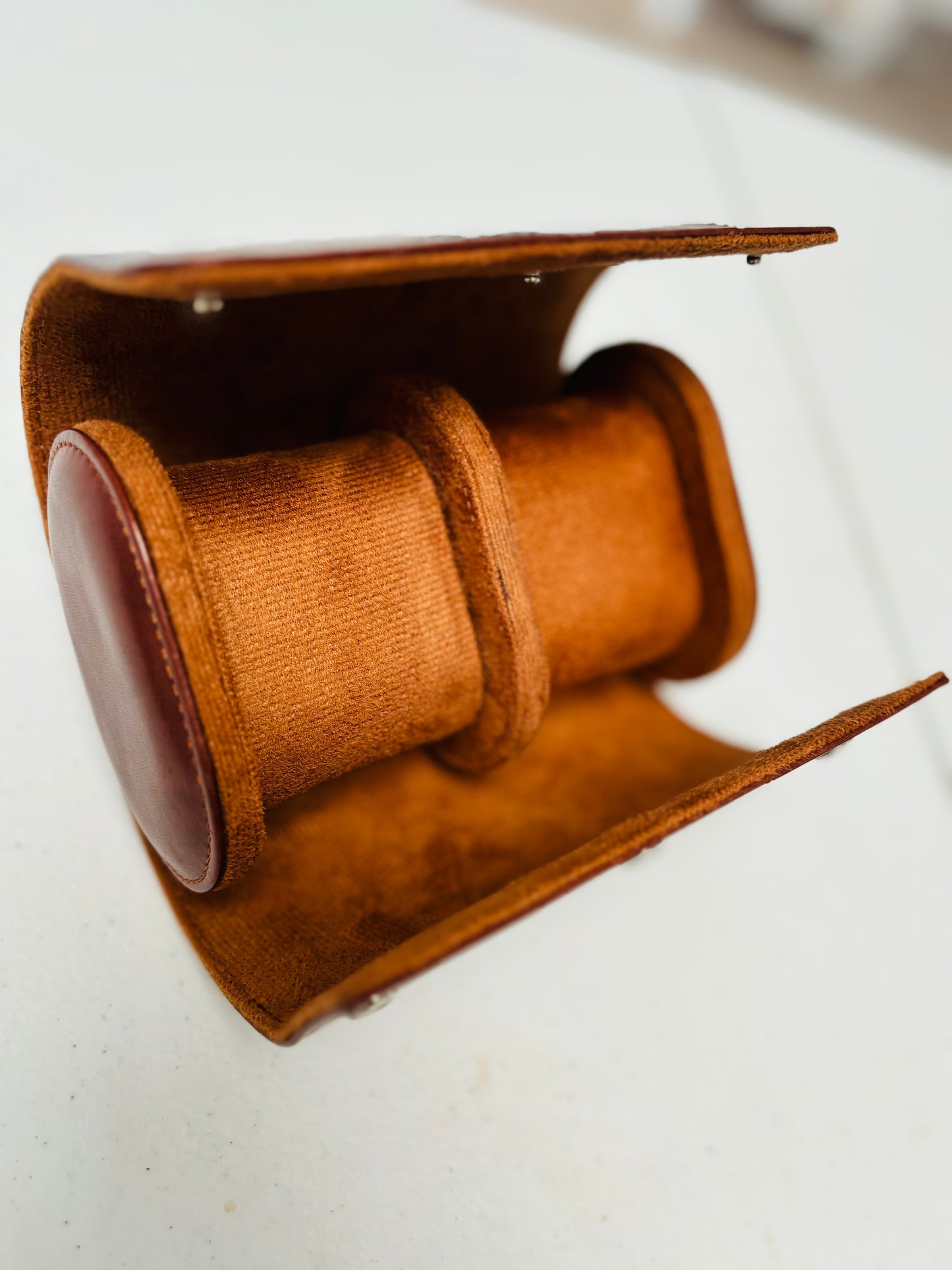 2-Slot Brown Leather Watch Case