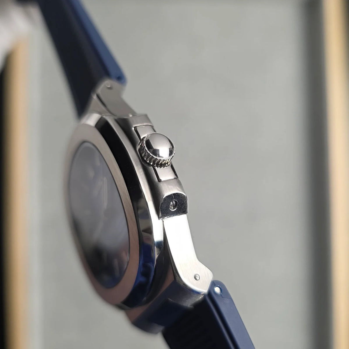 Seiko Nautilus Mod ‘Blue Dial Rubber Strap’ 40