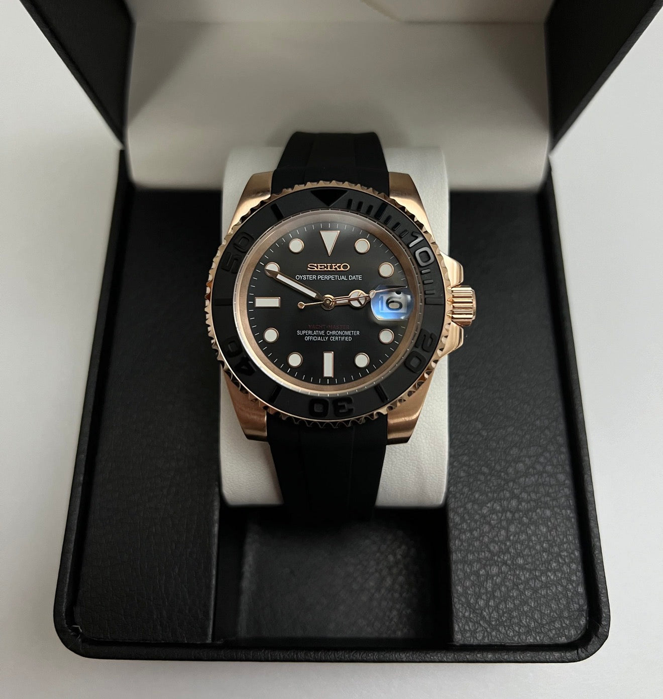 Seiko Yachtmaster Homage Watch – Rose Gold, Black Dial, Rubber