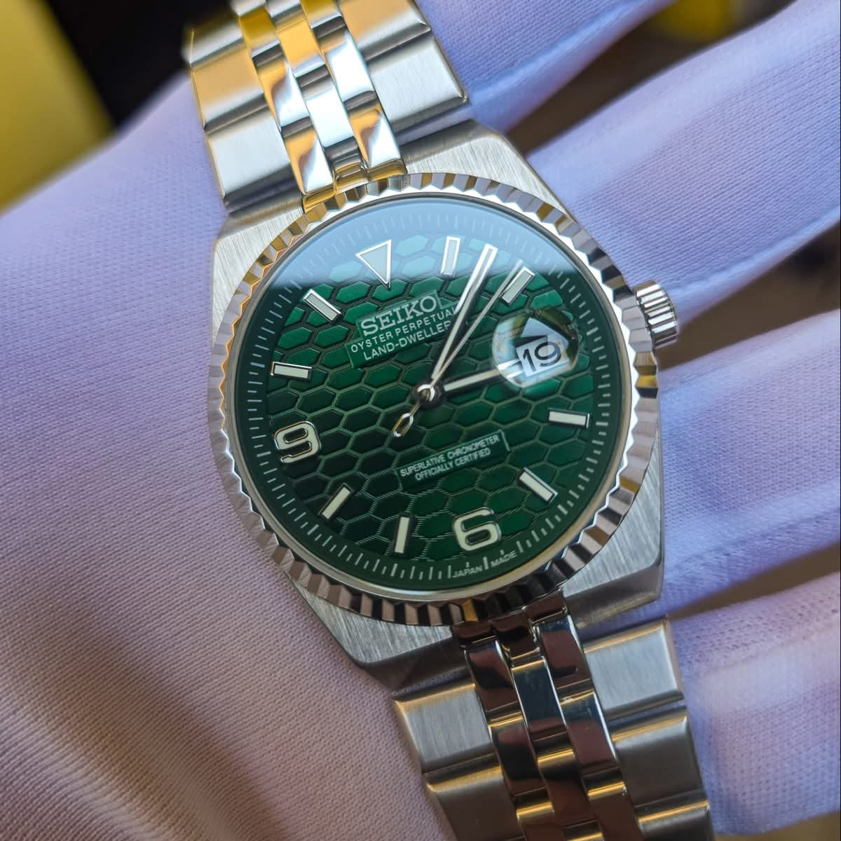 Seiko Land-Dweller Mod ‘Green Honeycomb Dial’ 39mm