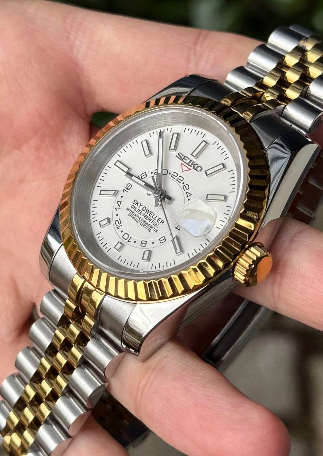 Seiko Sky-Dweller Mod ‘Gold Two-Tone White Dial’ 40