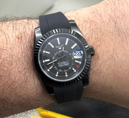 Seiko Sky-Dweller Mod ‘All Black Rubber Strap’ 40