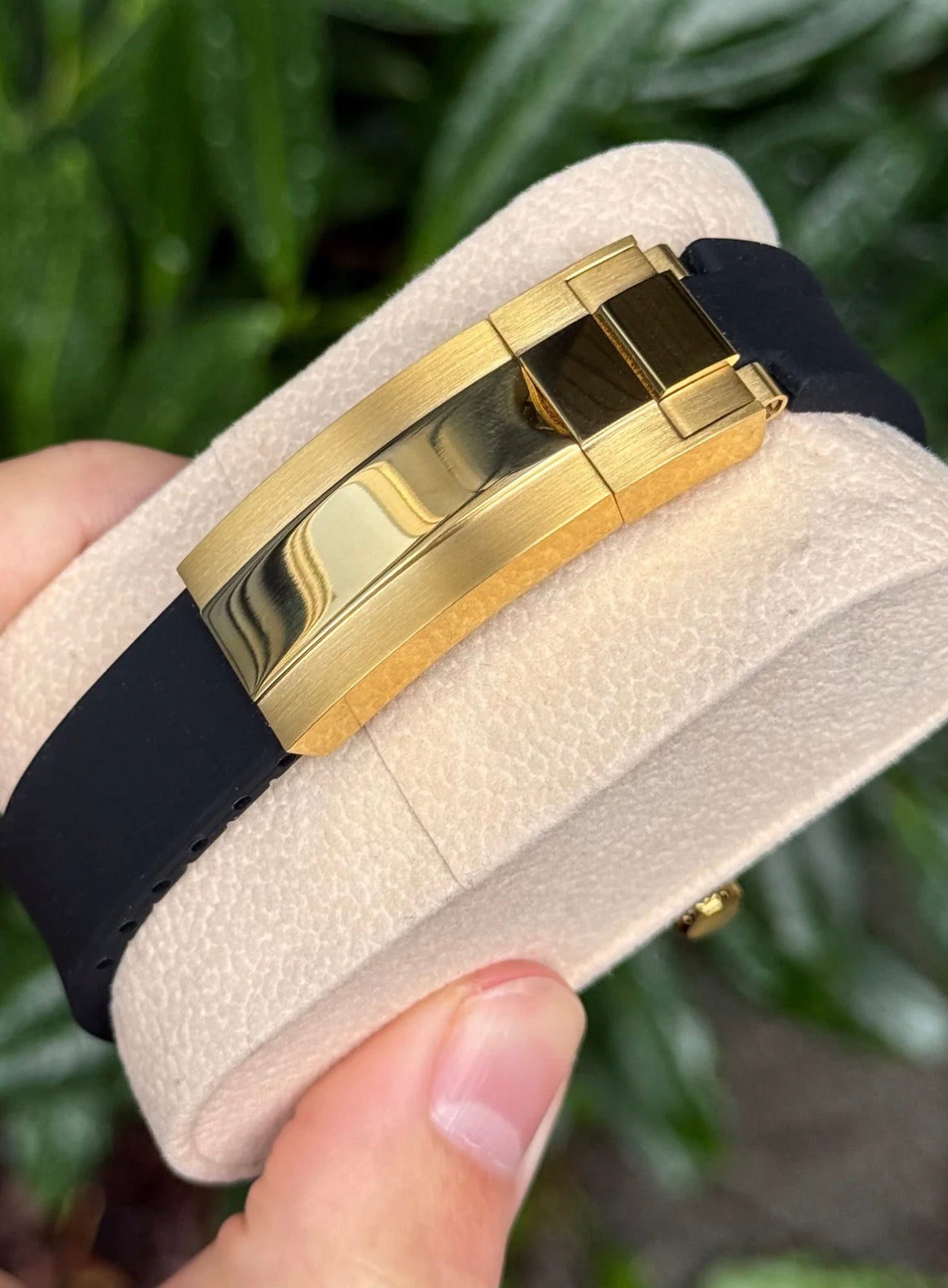 Seiko Sky-Dweller Mod ‘Gold/ Black Dial Rubber Strap’ 40