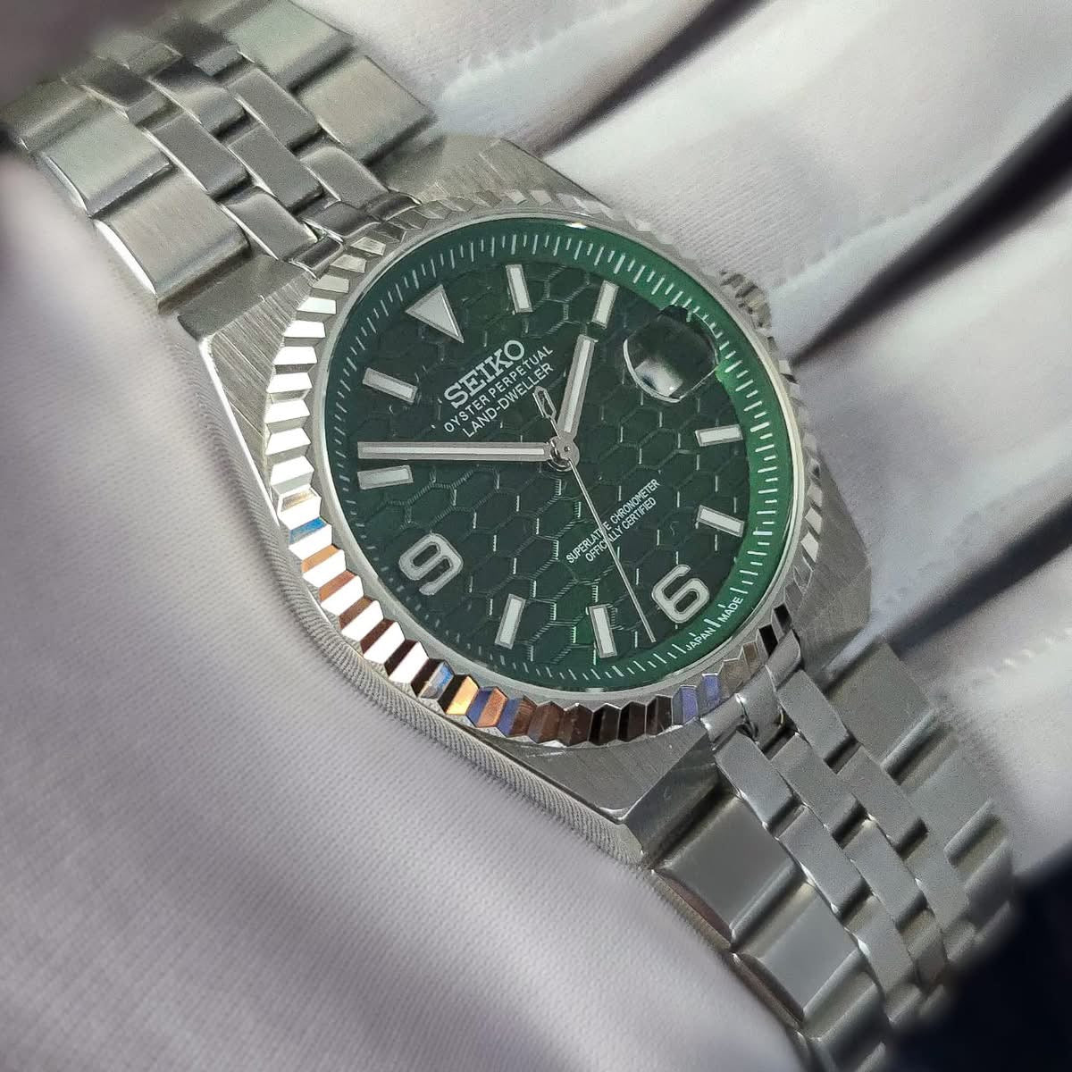 Seiko Land-Dweller Mod ‘Green Honeycomb Dial’ 39mm