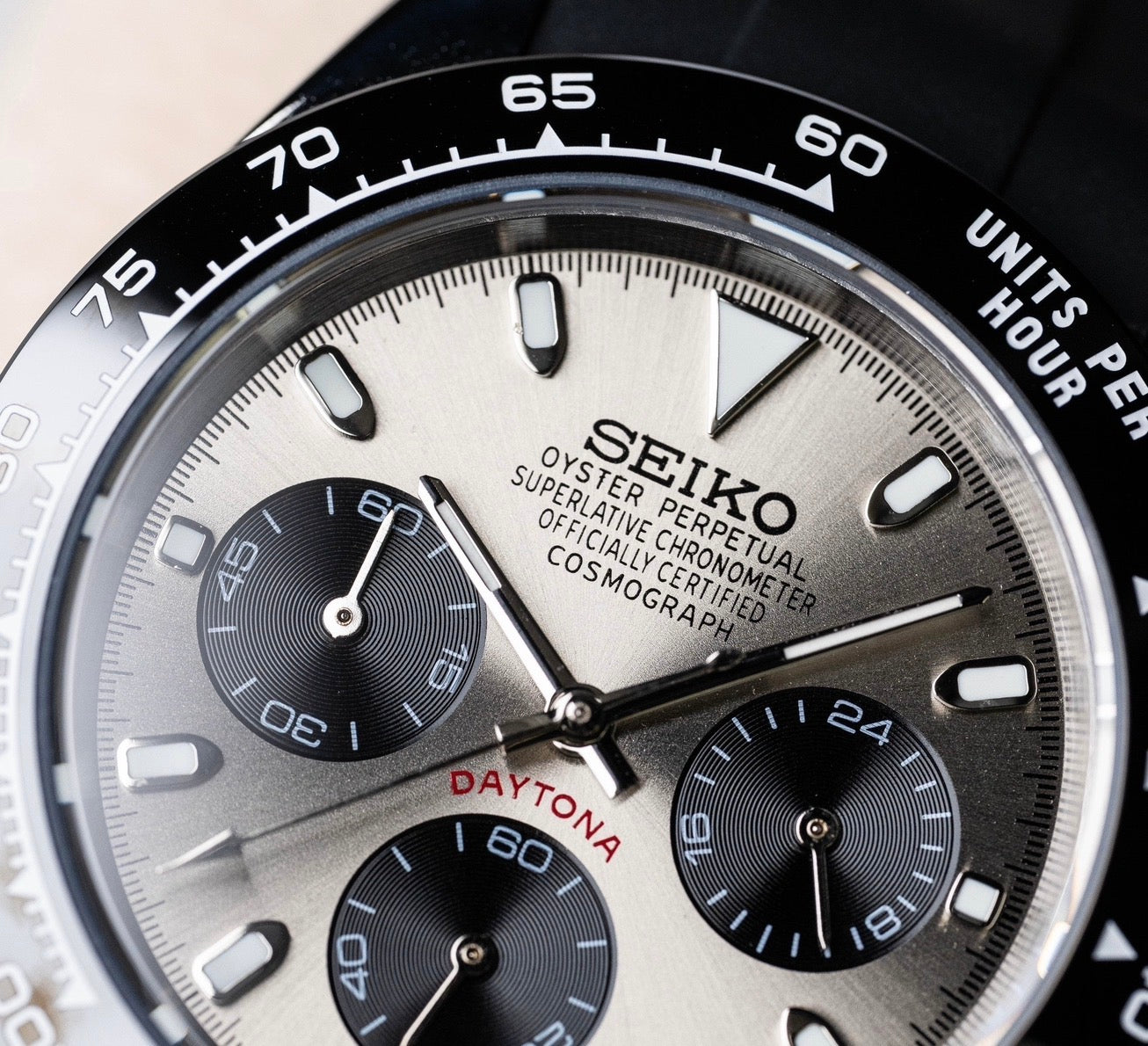Seiko Daytona Mod ‘Ghost’ Black Rubber Strap 40