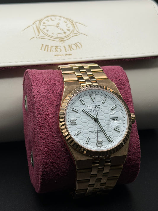 Seiko Land-Dweller Mod ‘Rose Gold/ Honeycomb White Dial’ 36/40