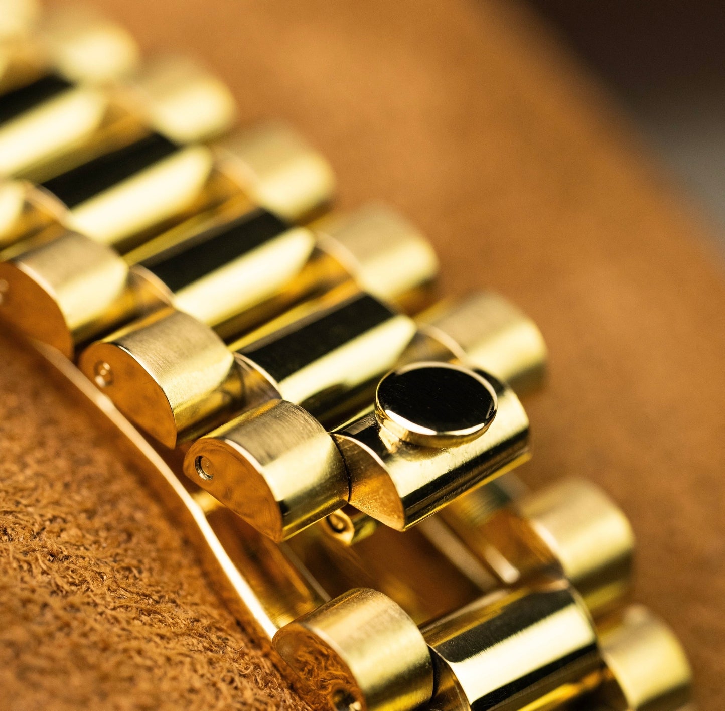 Seiko Day-Date Mod ‘Full Gold’ 39