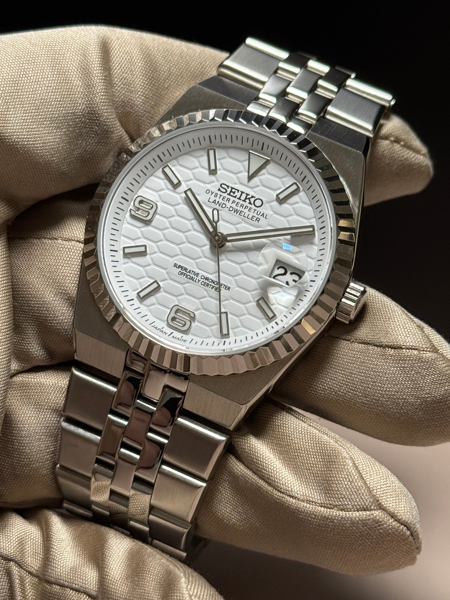 Seiko ‘Land- Dweller’ White Honeycomb Dial Mod 36/39