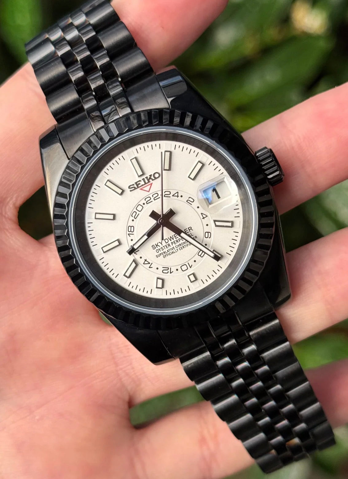 Seiko Sky-Dweller Mod ‘All Black/ White Dial’ 40
