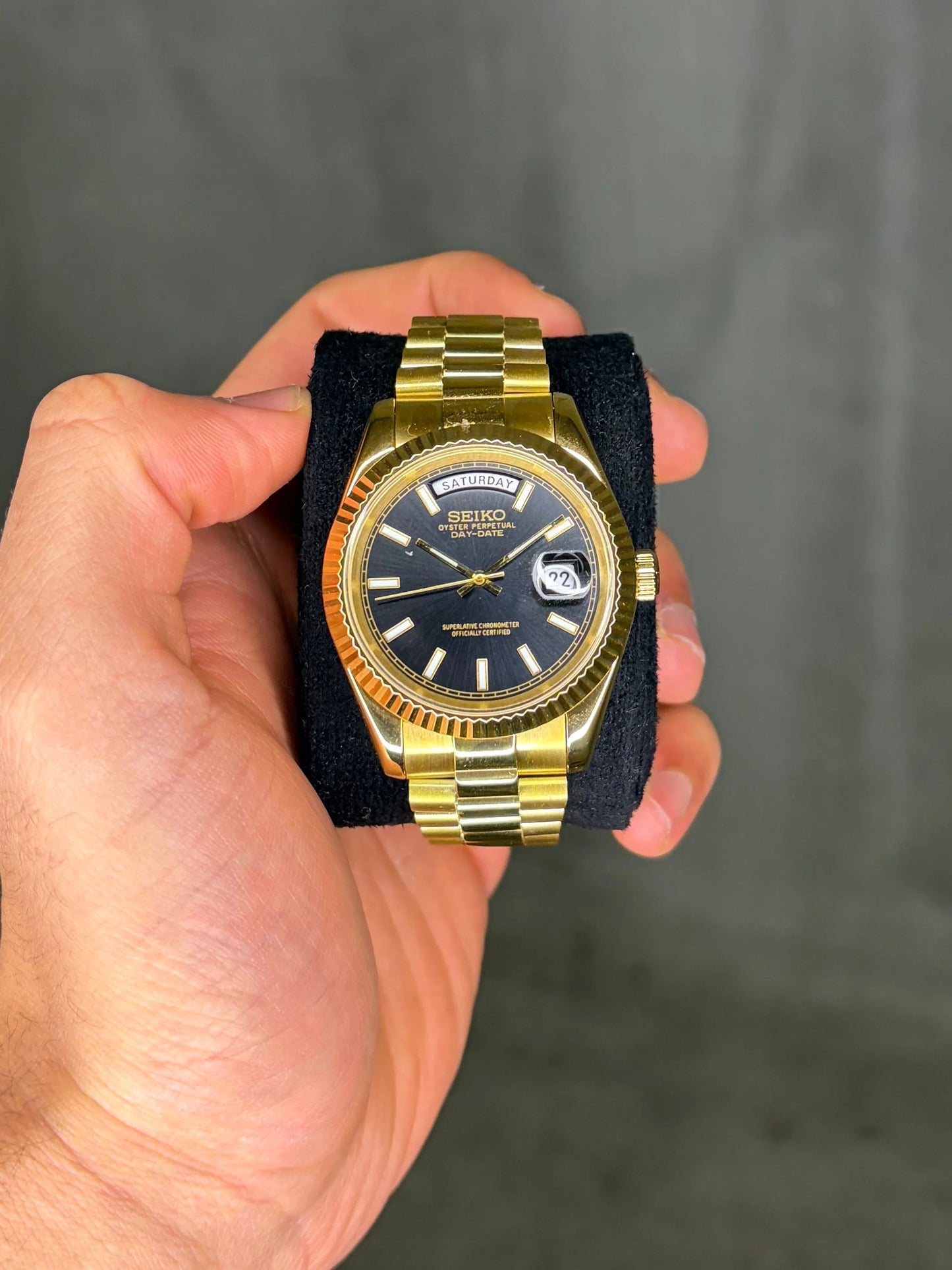 Seiko Day-Date Mod ‘Gold Black Dial’ 39