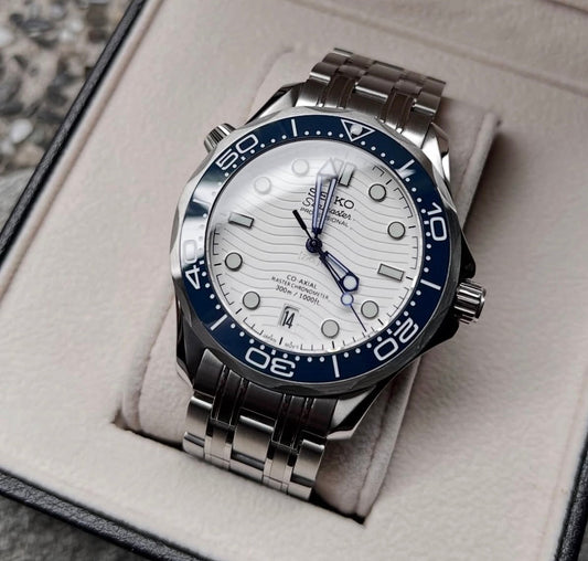 Seiko Seamaster Mod ‘Navy Blue Bezel/White Dial’ 42