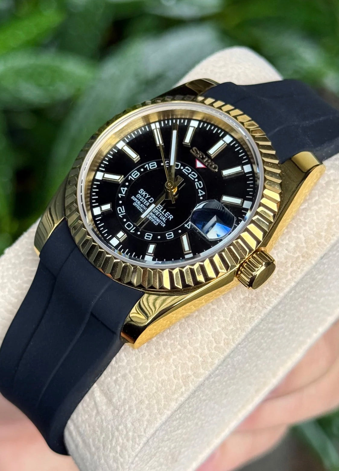 Seiko Sky-Dweller Mod ‘Gold/ Black Dial Rubber Strap’ 40