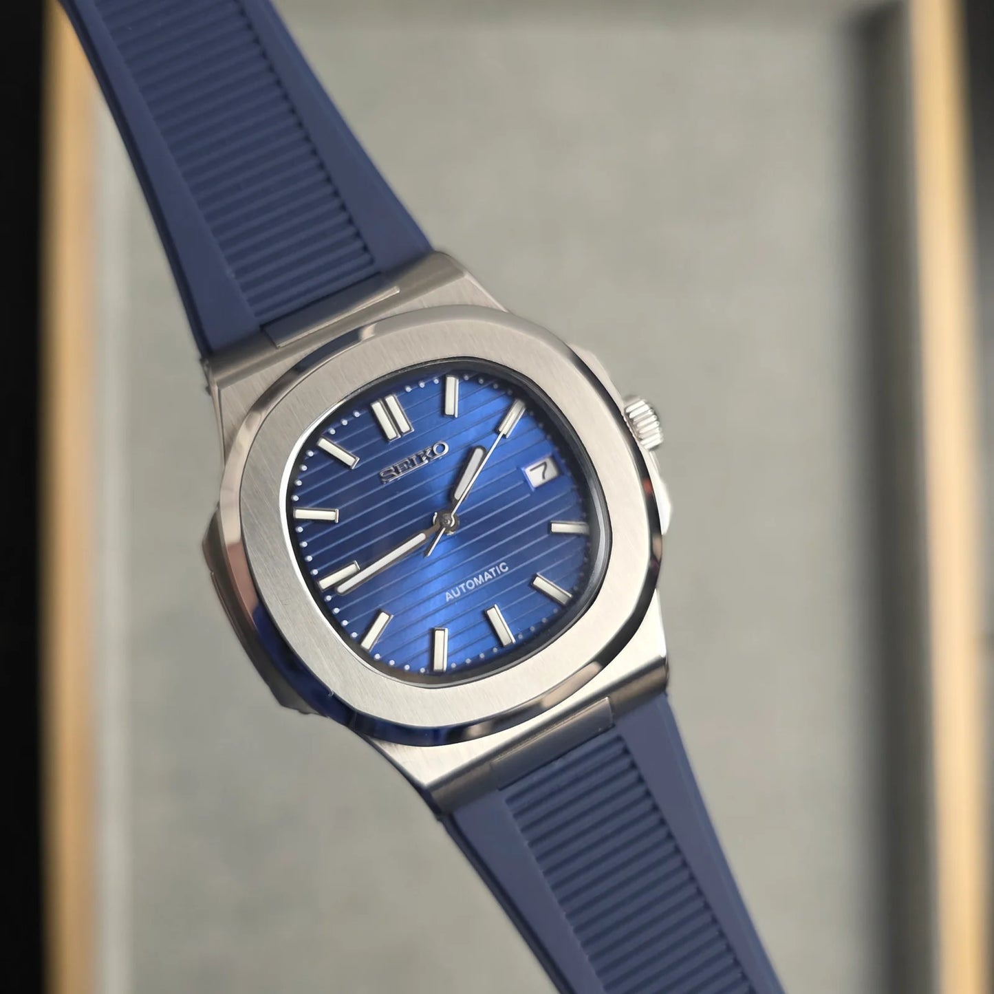 Seiko Nautilus Mod ‘Blue Dial Rubber Strap’ 40