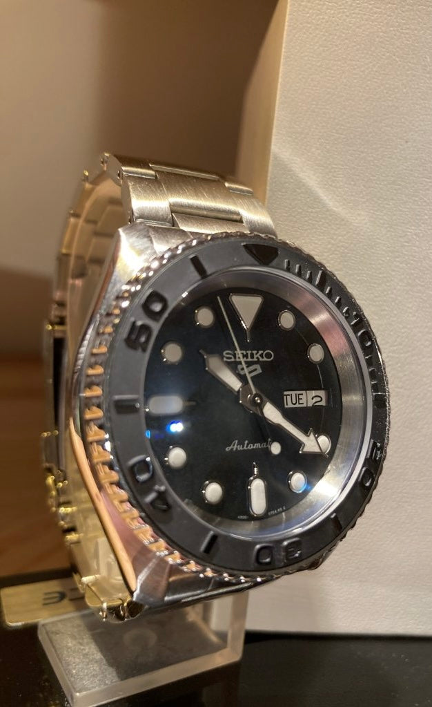 Seiko SKX Mod ‘Black dial/ Matte Black Bezel’ 41