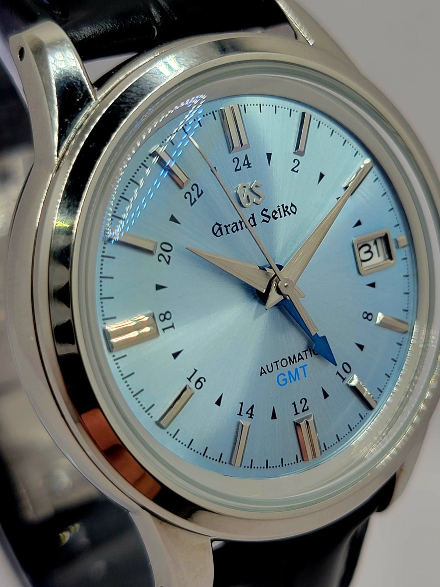 GS Mod GMT ‘Elegance Clear Blue Dial’