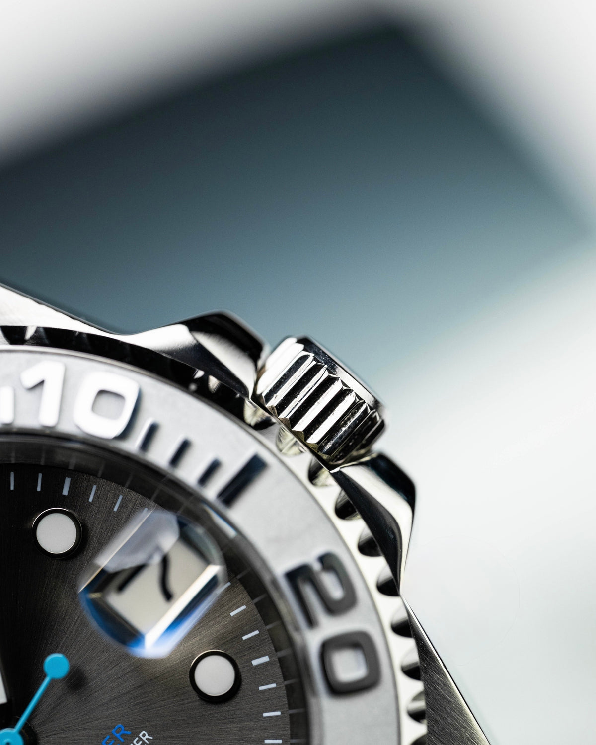 Seiko Yachtmaster Mod ‘Rhodium Grey-Blue Rubber Strap’ 40