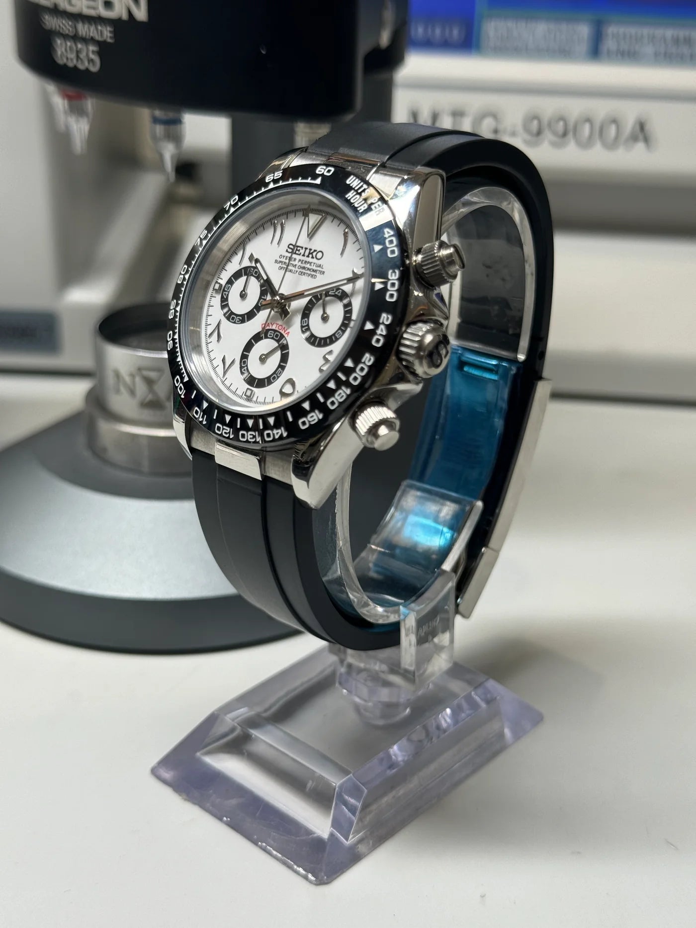 Seiko Daytona Mod Oyster-flex ‘Arabic Panda Dial’ 40