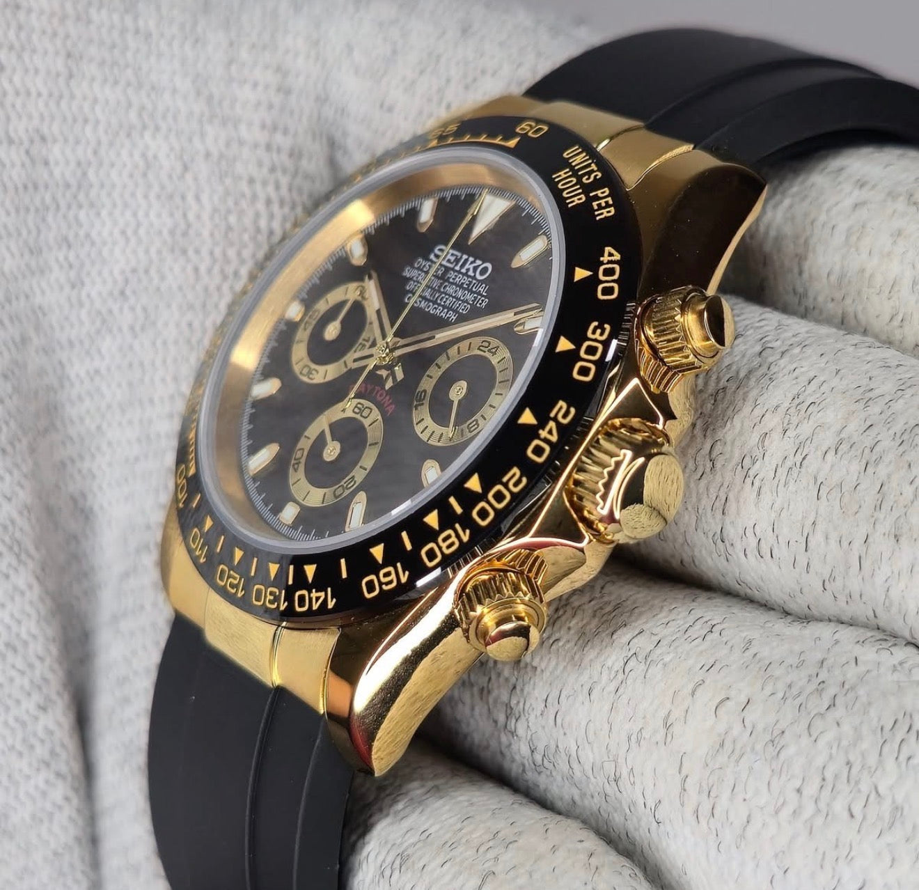Seiko Daytona Mod Oyster-flex ‘Gold Black Dial’ 40