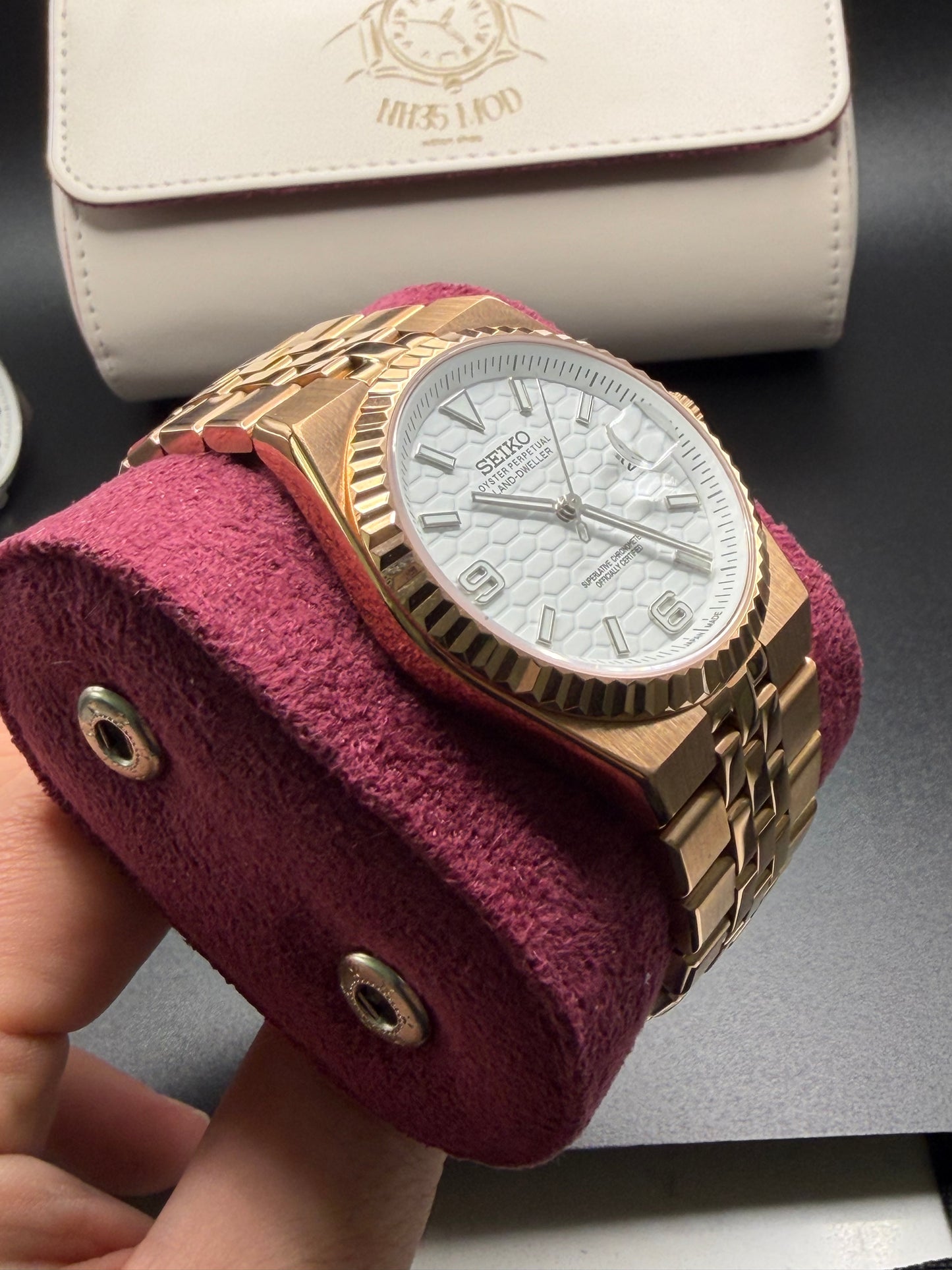 Seiko Land-Dweller Mod ‘Rose Gold/ Honeycomb White Dial’ 36/40