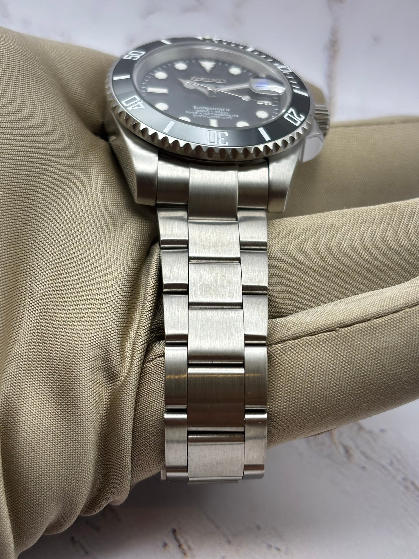 Black- Steel Seiko Submariner 40
