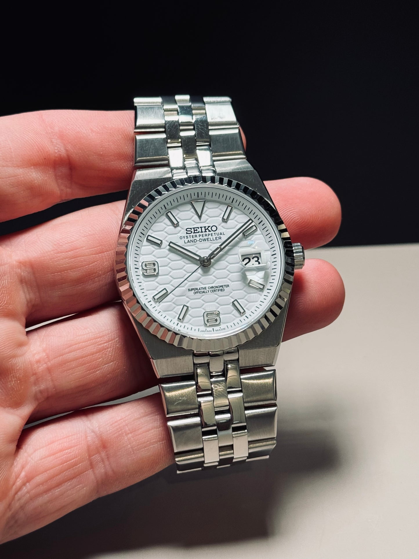 Seiko ‘Land- Dweller’ White Honeycomb Dial Mod 36/39