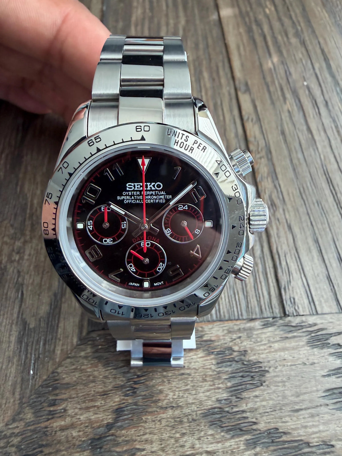 Seiko Daytona Mod Steel Bezel ‘Black Dial Red Hands’ 40
