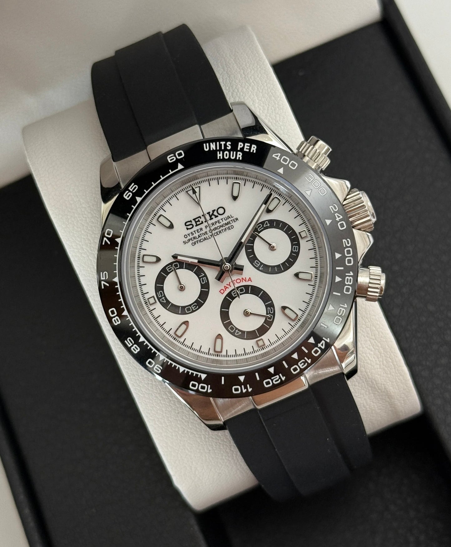 Seiko Daytona Mod ‘Panda Oyster-flex’ 40