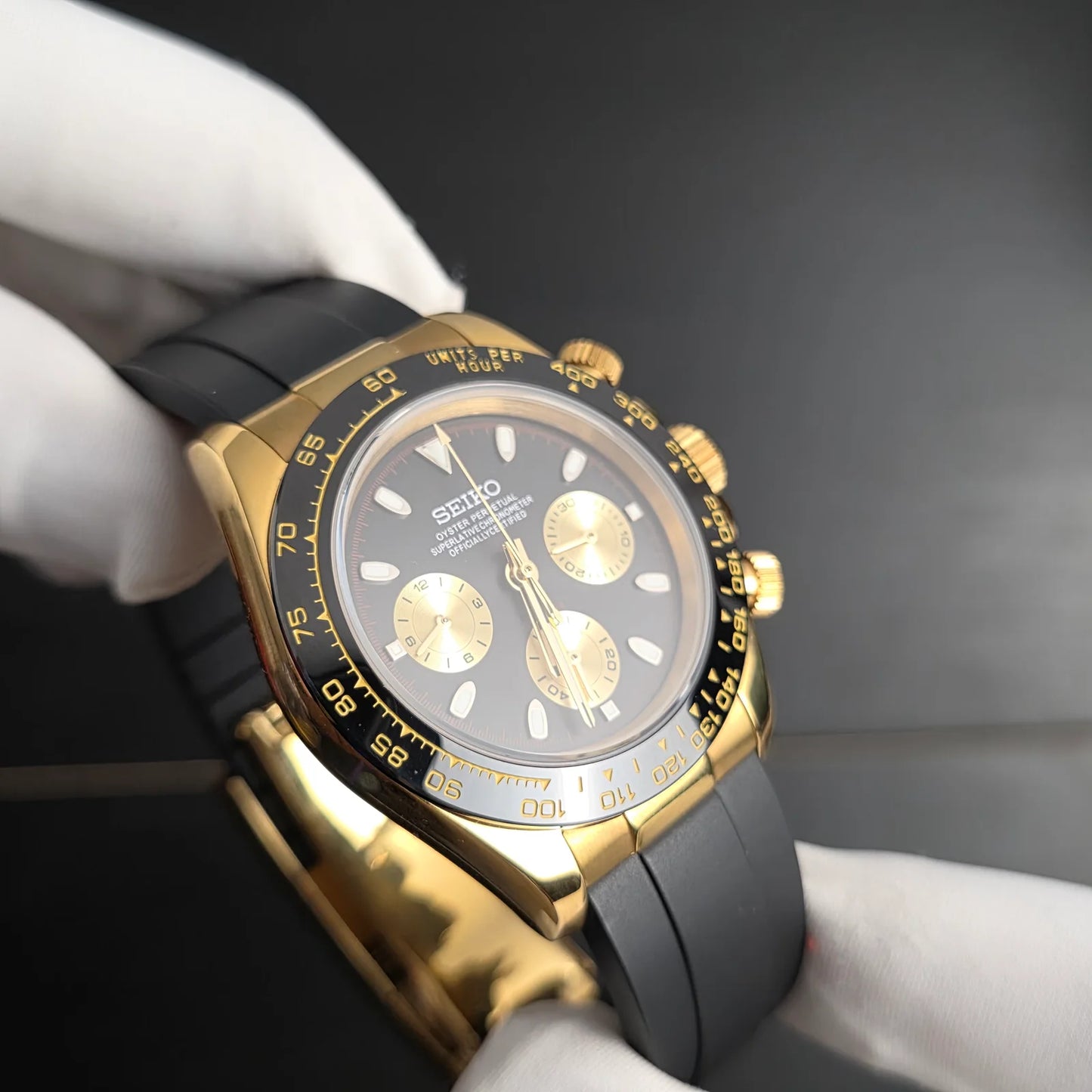 Seiko Daytona Mod Oyster-flex ‘Black Dial Gold Sub-dials’ 40