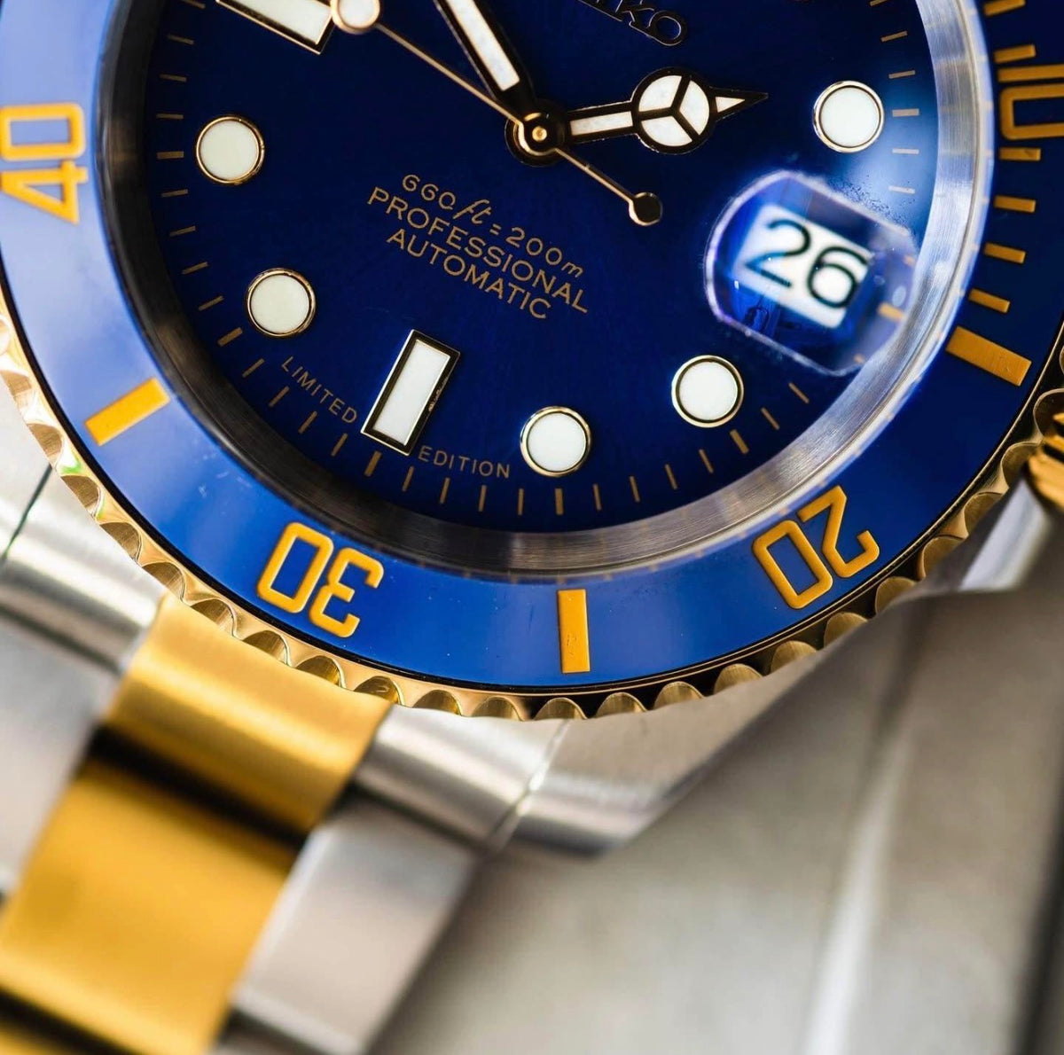 Seiko Diver Mod ‘Gold Two-tone Bluesy’ 40
